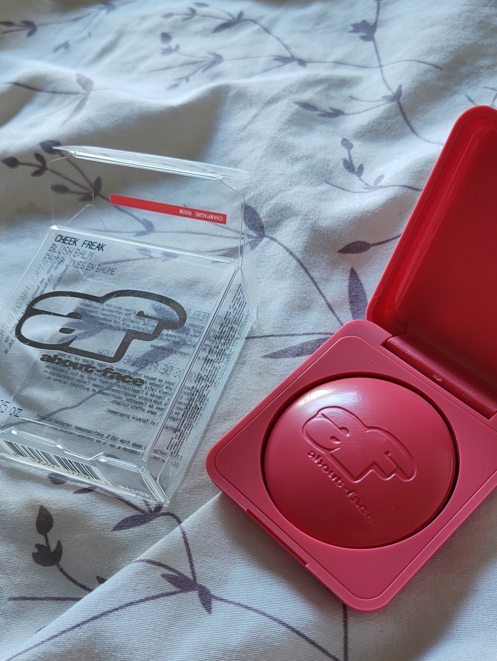 About face Champagne Room Cheek Freak Blush Balm